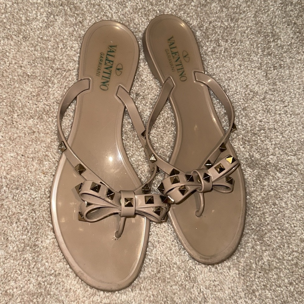 *AUTHENTIC* Valentino stud sandal